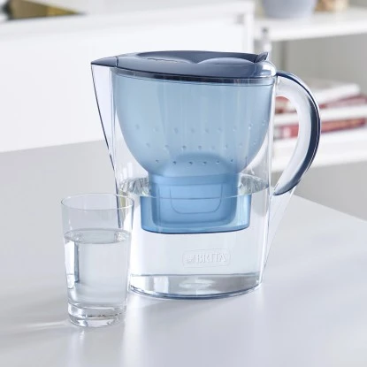 Brita Wasserfilter-Kanne Marella Blau Inkl. 3 Maxtra+ 2 Brita Wasserfilter-Kanne Marella Blau Inkl. 3 Maxtra+ – Bild 2